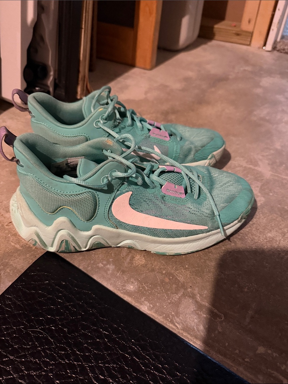 Nike Kids' Mint Green & Light Pink Running Sneakers